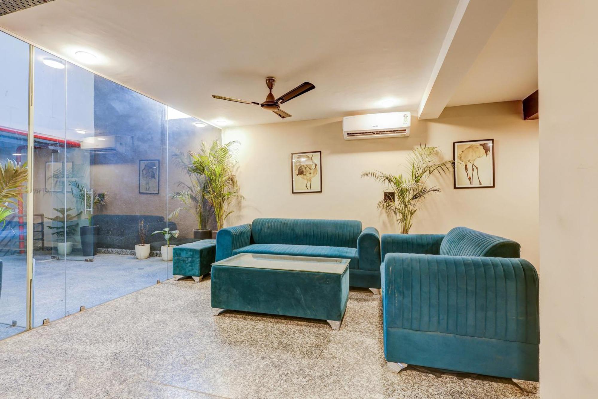 Готель Super Townhouse Oak Udyog Vihar Ґурґаон Екстер'єр фото
