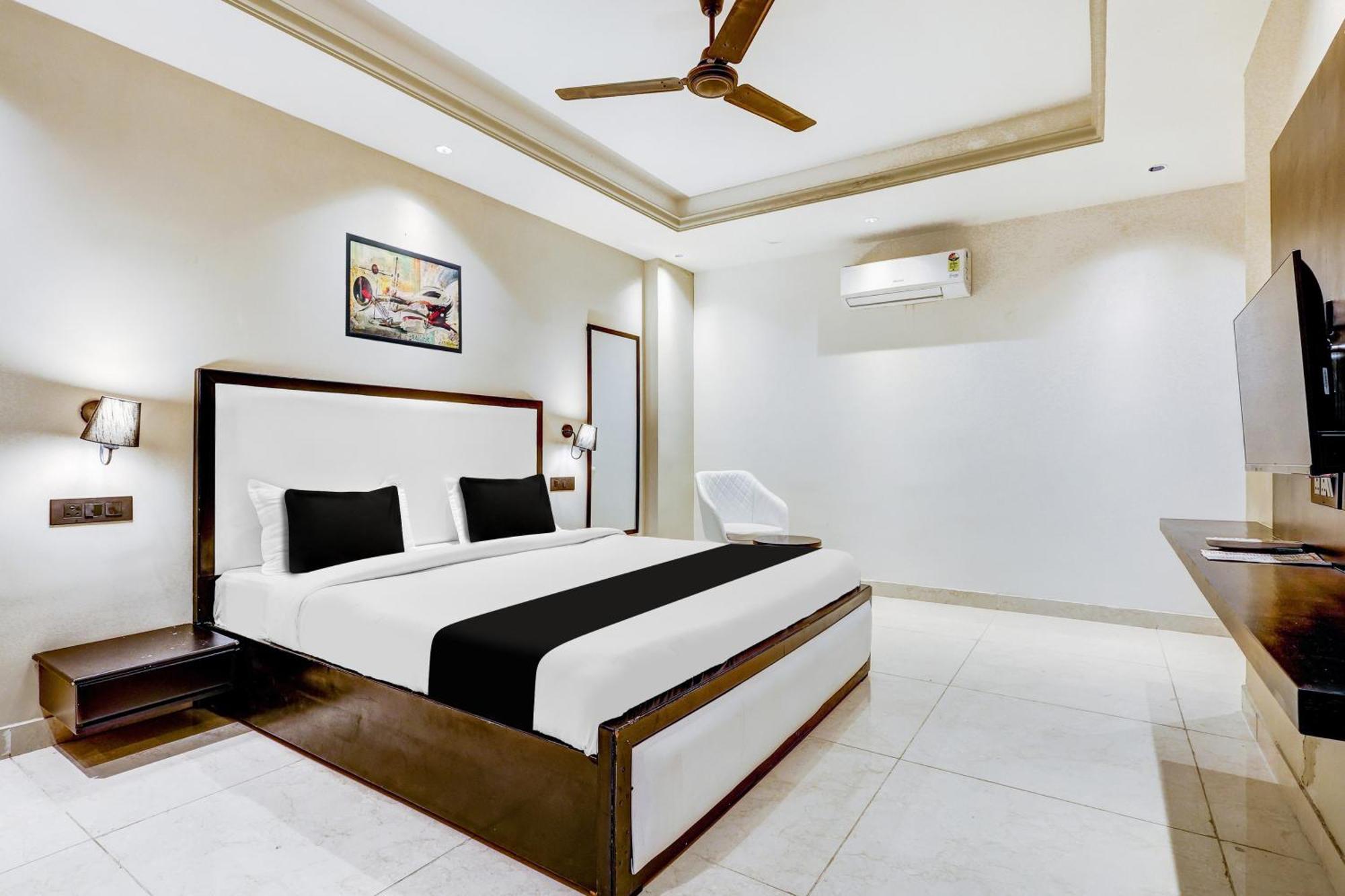 Готель Super Townhouse Oak Udyog Vihar Ґурґаон Екстер'єр фото