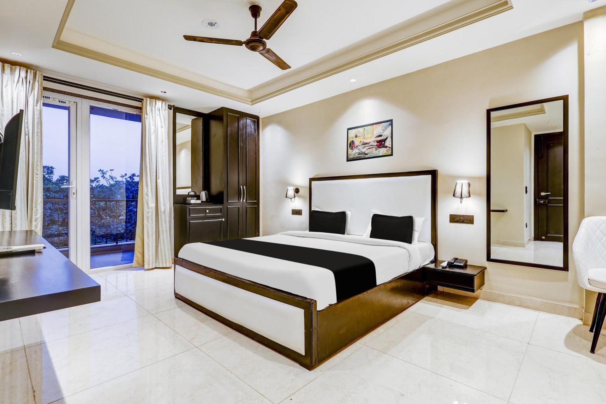 Готель Super Townhouse Oak Udyog Vihar Ґурґаон Екстер'єр фото
